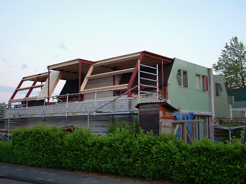 Staalconctructie voor uitbreiding van woning.